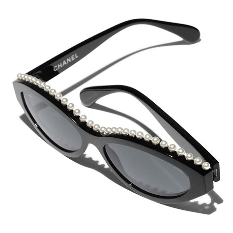 replica chanel sunglasses with pearls on side|Chanel sunglasses made in italy.